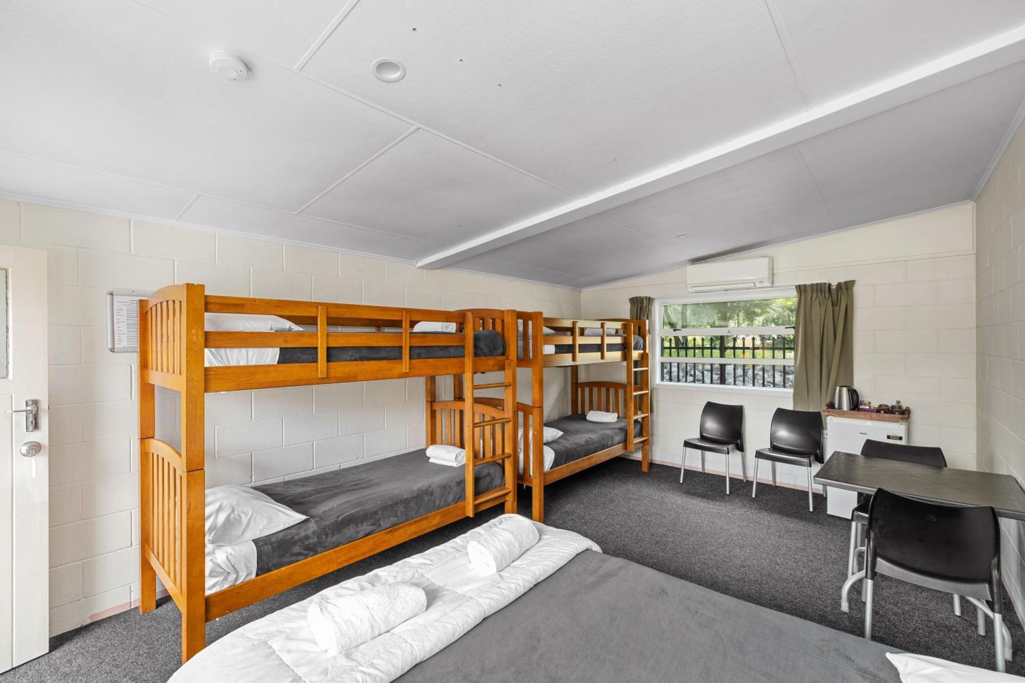 Mawley Holiday Park Masterton Extérieur photo
