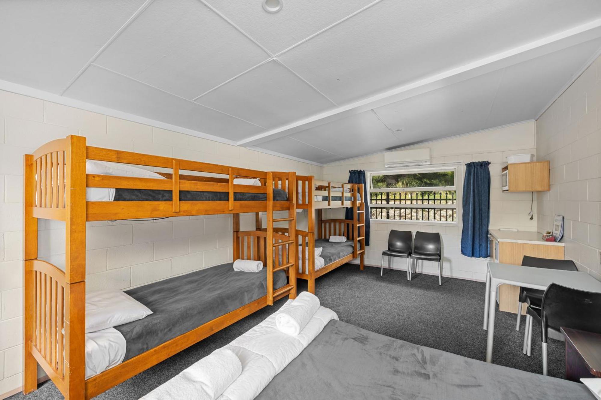 Mawley Holiday Park Masterton Extérieur photo